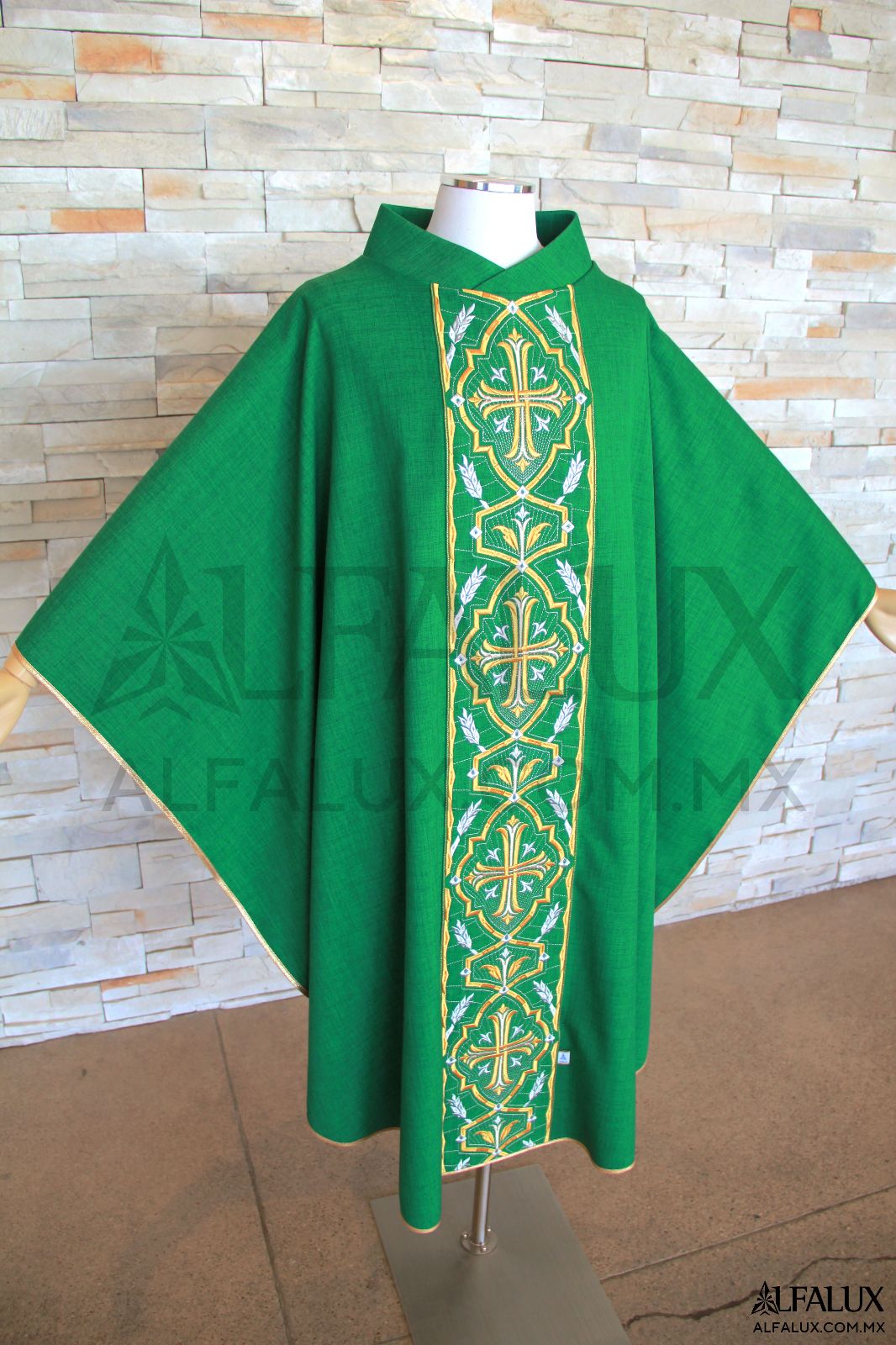 04 IMPERIAL Alfalux Casulla verde bandera central verde (5)